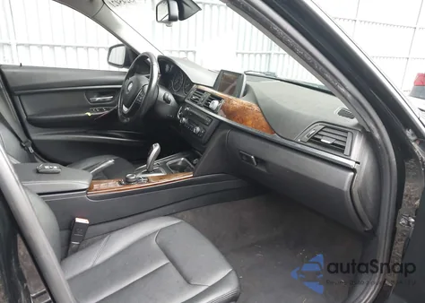 2015 BMW 328I xDrive z USA, uszkodzony, nr VIN WBA3B5C56FF959806